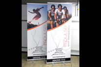 Economy retractable banner stand