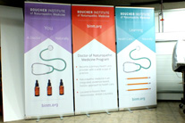 Economy retractable banner stand